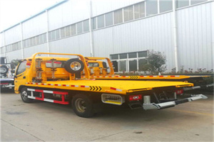 新安附近拖车救援搭电